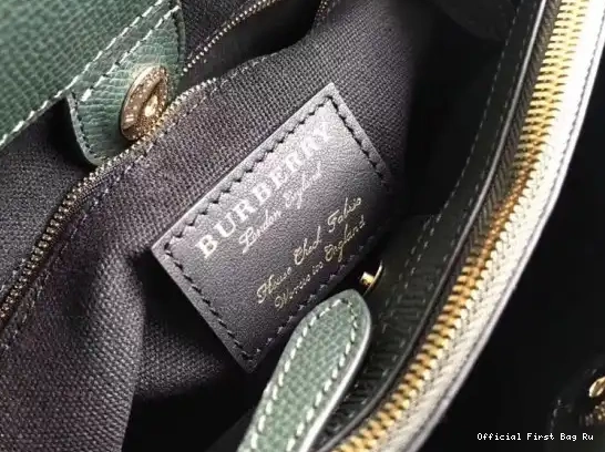 Official FirstBag Ru The House Leather and in Burberry Medium Check Banner 0523